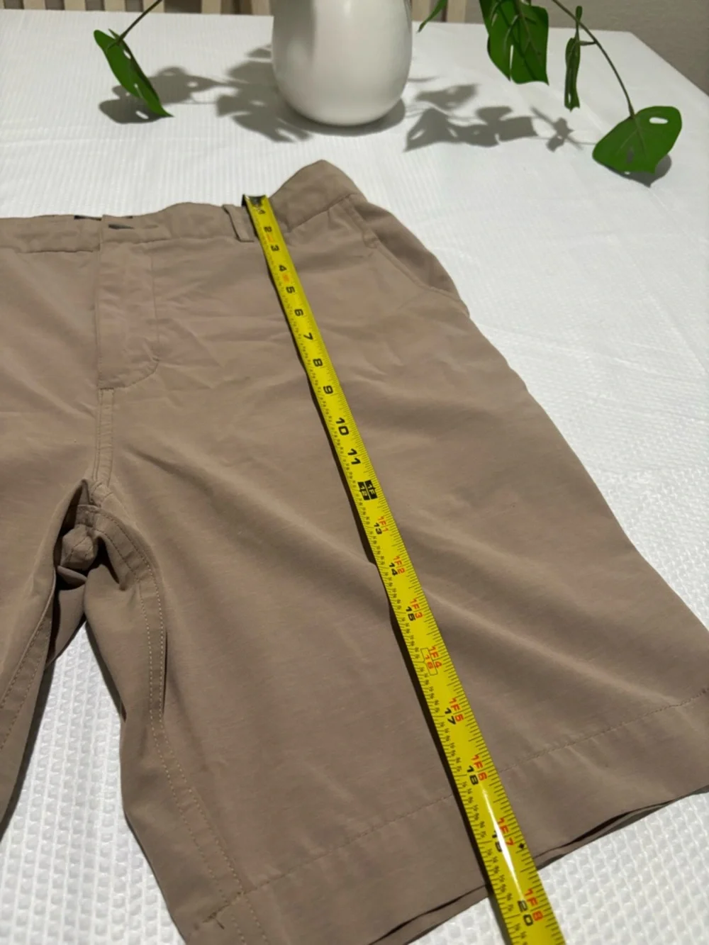 Faherty Men's Flat Front Shorts in Taupe Brown